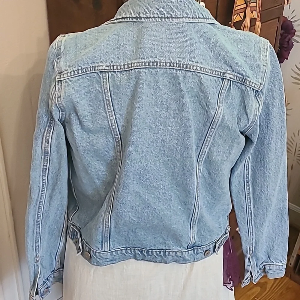 Levi's Light Blue Jean Denim Jacket for Women Size LARGE - Picture 4 of 8